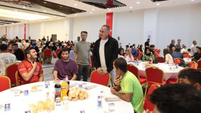 Eyyübiye’de Üniversite Adayları Moral Depoladı!
